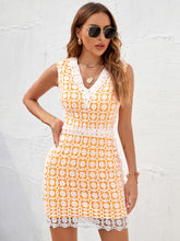 Load image into Gallery viewer, Two-Tone Sleeveless V-Neck Lace Dress
