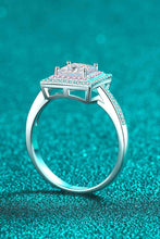 Load image into Gallery viewer, Stay Elegant 1 Carat Moissanite Ring
