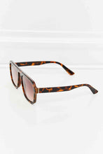 Load image into Gallery viewer, Tortoiseshell Square Polycarbonate Frame Sunglasses
