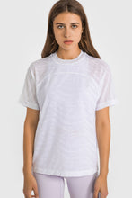 Load image into Gallery viewer, Breathable and Lightweight Short Sleeve Sports Top

