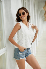 Load image into Gallery viewer, Lace Scalloped Keyhole V-Neck Tank
