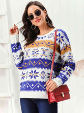Load image into Gallery viewer, Snowflake Pattern Round Neck Sweater
