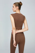 Load image into Gallery viewer, Sweat Absorbing Sleeveless Sports Bra
