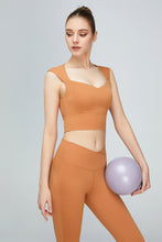 Load image into Gallery viewer, Sweat Absorbing Sleeveless Sports Bra
