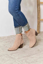 Load image into Gallery viewer, East Lion Corp Block Heel Point Toe Ankle Boots
