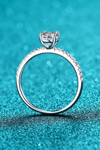 Load image into Gallery viewer, 925 Sterling Silver Inlaid 1 Carat Moissanite Ring
