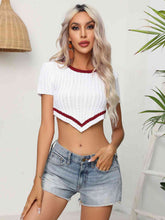 Load image into Gallery viewer, Contrast Round Neck Short Sleeve Cropped Knit Top
