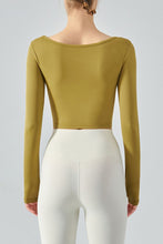 Load image into Gallery viewer, Seam Detail Thumbhole Sleeve Cropped Sports Top
