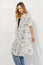 Load image into Gallery viewer, Justin Taylor Meadow of Daisies Floral Kimono
