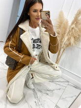 Load image into Gallery viewer, Lapel Collar Exposed Seam Buttoned Coat
