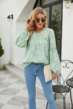 Load image into Gallery viewer, Applique Frill Trim Gathered Detail Blouse
