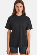 Load image into Gallery viewer, Breathable and Lightweight Short Sleeve Sports Top
