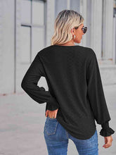 Load image into Gallery viewer, V-Neck Eyelet Flounce Sleeve Blouse
