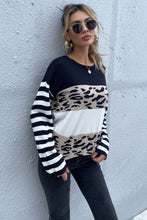 Load image into Gallery viewer, Mixed Print Color Block Knitted Pullover
