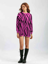 Load image into Gallery viewer, Contrast Round Neck Drop Shoulder Sweater
