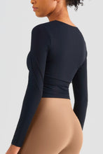 Load image into Gallery viewer, Lightweight Round Neck Long Sleeve Sports Top
