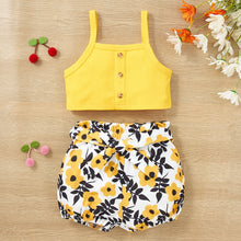 Load image into Gallery viewer, Decorative Button Tank and Floral Shorts Set
